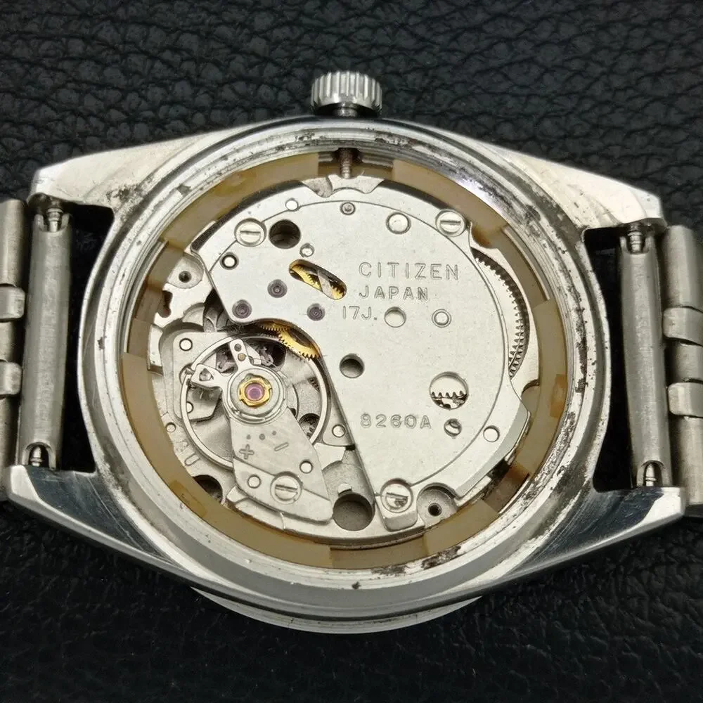 Vintage 1975 Citizen Manual Mens Silver Watch W/date & Crown accents